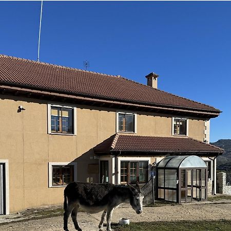 Hotel Pico Espiguete Alba de los Cardaños Eksteriør billede