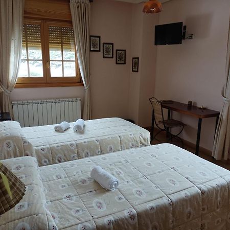 Hotel Pico Espiguete Alba de los Cardaños Eksteriør billede