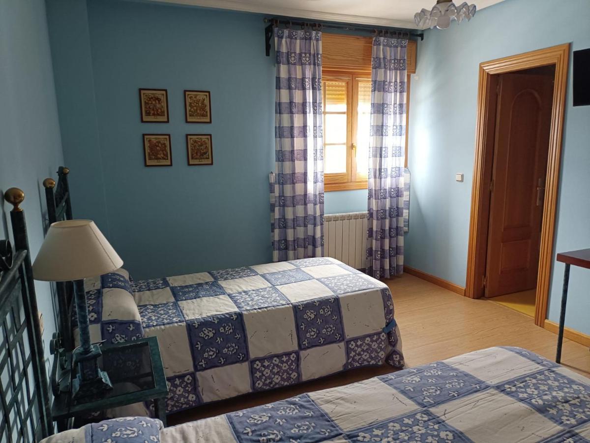 Hotel Pico Espiguete Alba de los Cardaños Eksteriør billede
