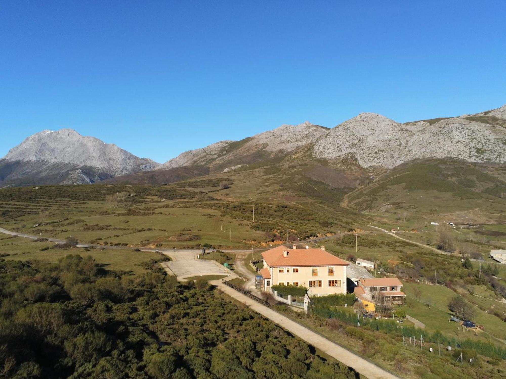 Hotel Pico Espiguete Alba de los Cardaños Eksteriør billede