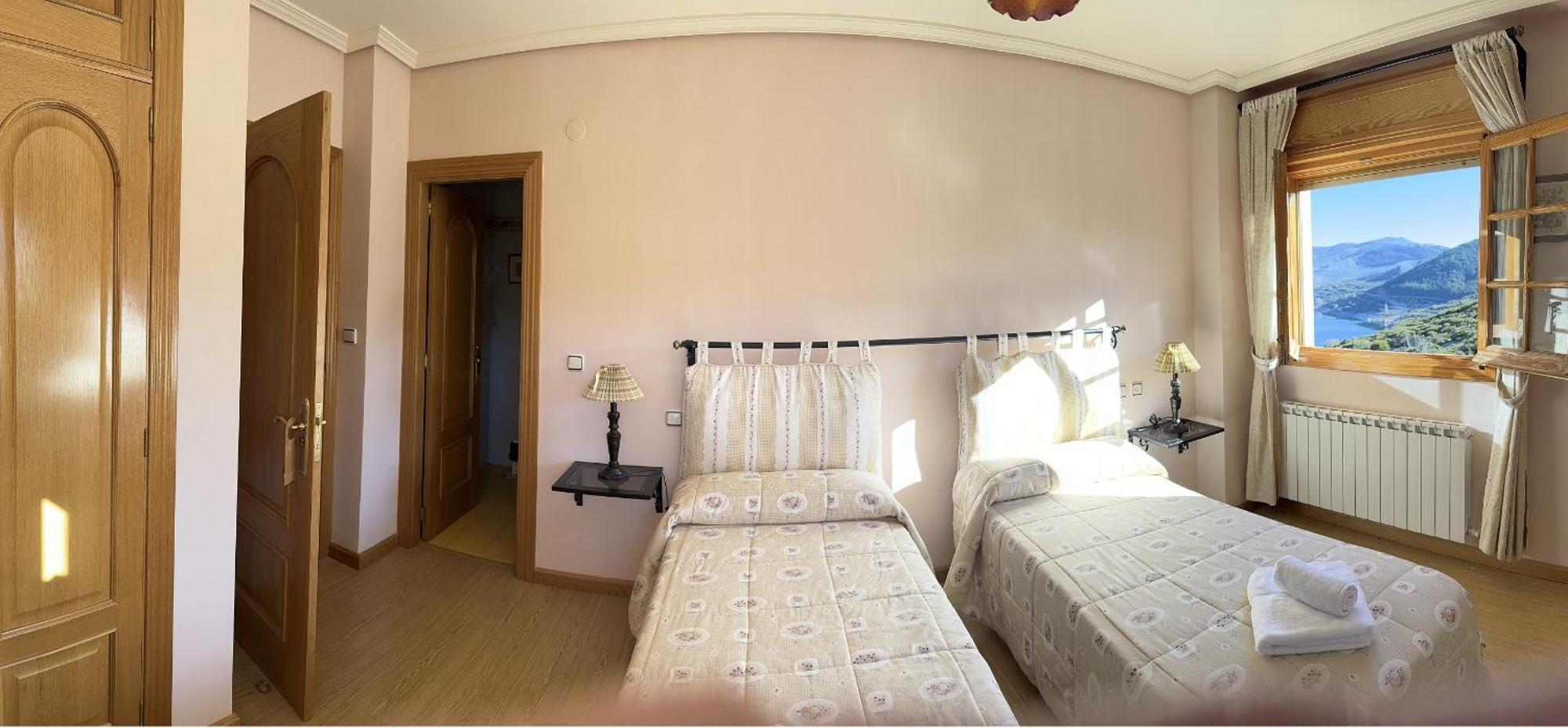 Hotel Pico Espiguete Alba de los Cardaños Eksteriør billede