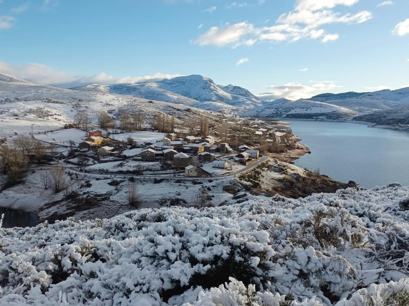 Hotel Pico Espiguete Alba de los Cardaños Eksteriør billede